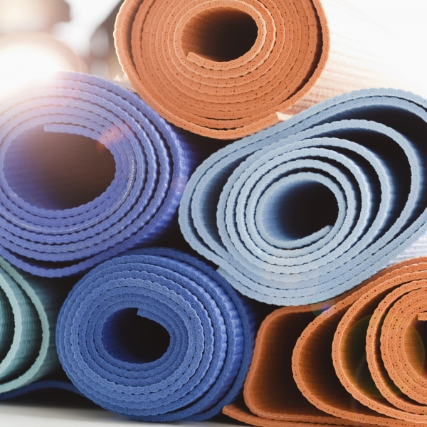 Yoga Basics: Choosing a Yoga Mat