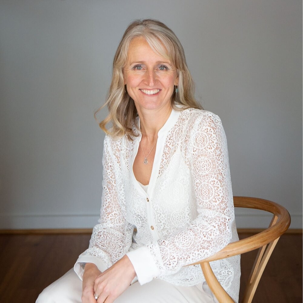 Louise Scheelings therapist on Natural Therapy Pages