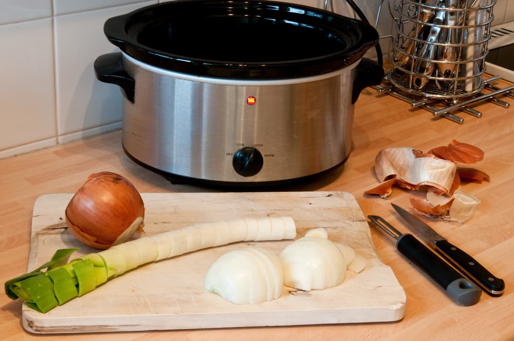 Why slow cooking is a good cooking method?