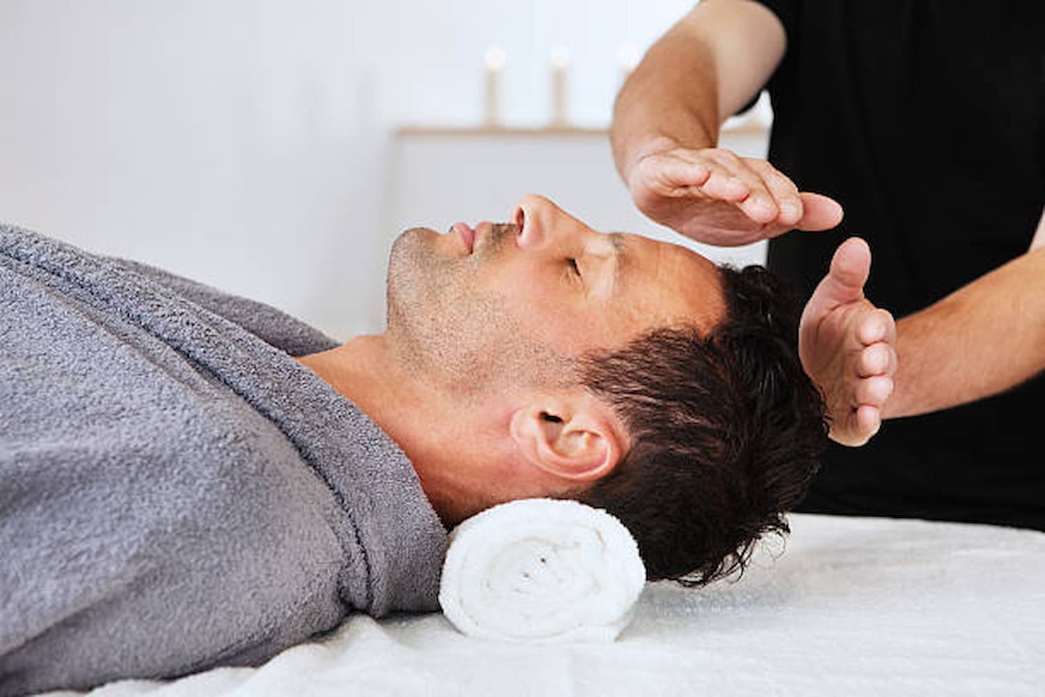5 Ways to Advertise Your Reiki Services to Attract Clients